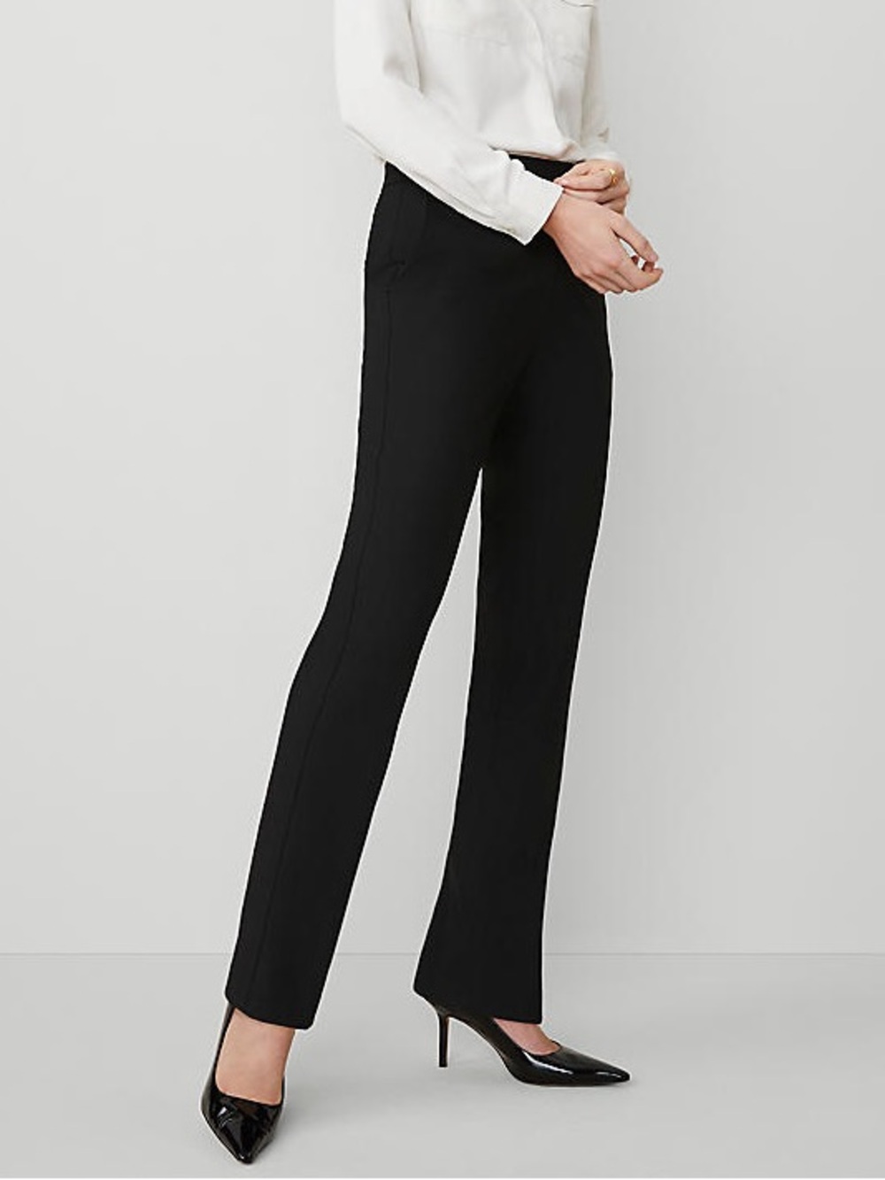 Ann Taylor Bi-Stretch Side Zip Straight Leg Pant in Black size 14